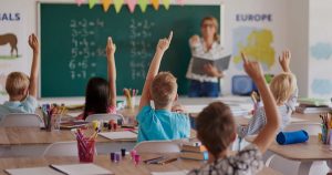 Program Pendidikan Gratis dari Pemerintah dan Tantangan Implementasinya