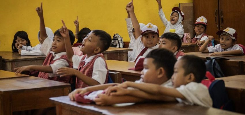 Kurikulum Pendidikan Kewarganegaraan dan Implikasinya pada Politik Generasi Muda