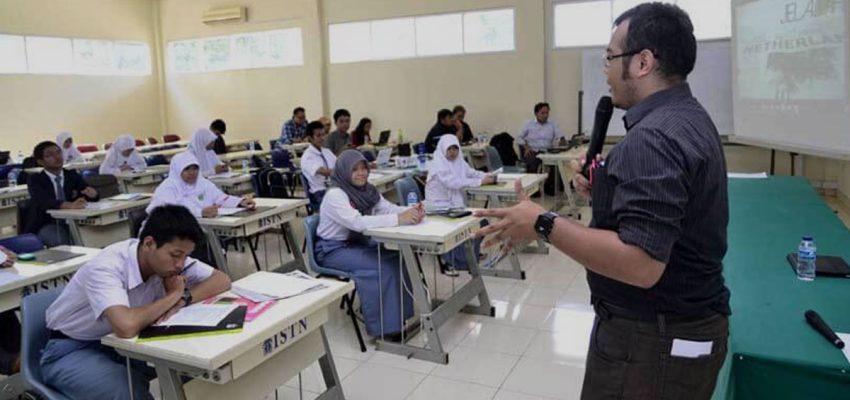 Pemanfaatan Budaya Pop Dalam Strategi Pembelajaran Kreatif