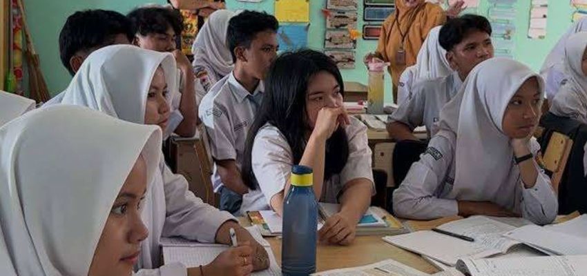 Peran Pendidikan Ekonomi dalam Meningkatkan Literasi Keuangan Masyarakat