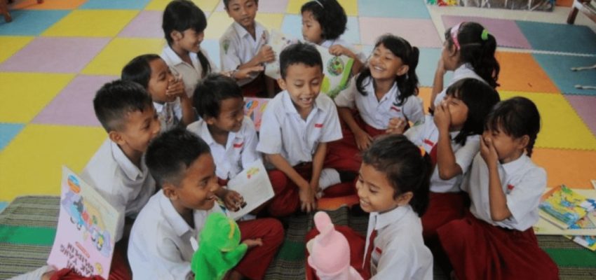 Tradisi Lokal sebagai Media Pembelajaran Kontekstual di Kelas