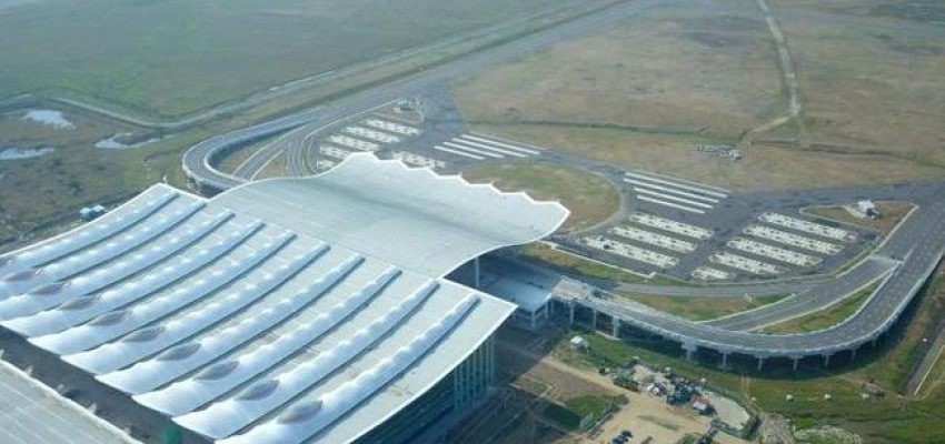 Prabowo Restui Tawaran AS, Bandara Kertajati Bakal Jadi Hub Hercules Asia
