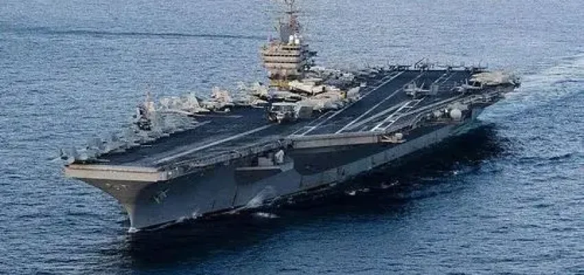 Rudal Balistik Iran Hantam Kapal Induk USS Abraham Lincoln di Laut Arab
